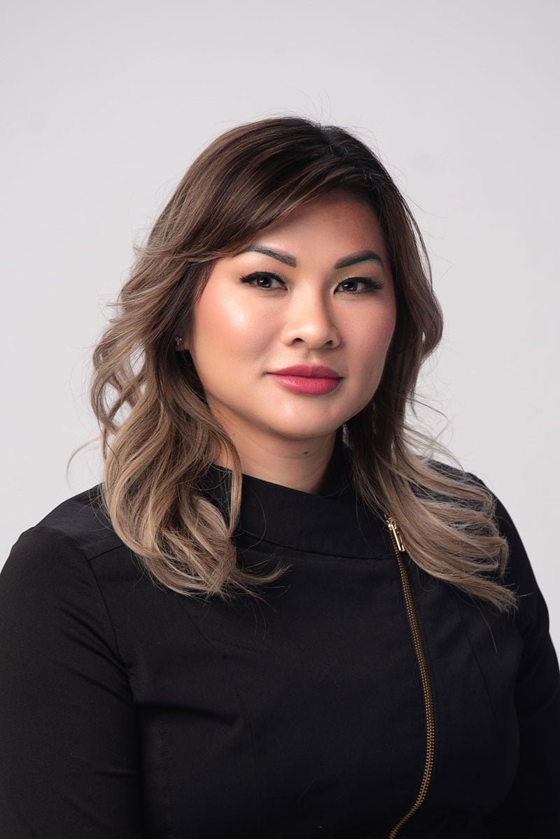 linda R.N Cosmetic Injector